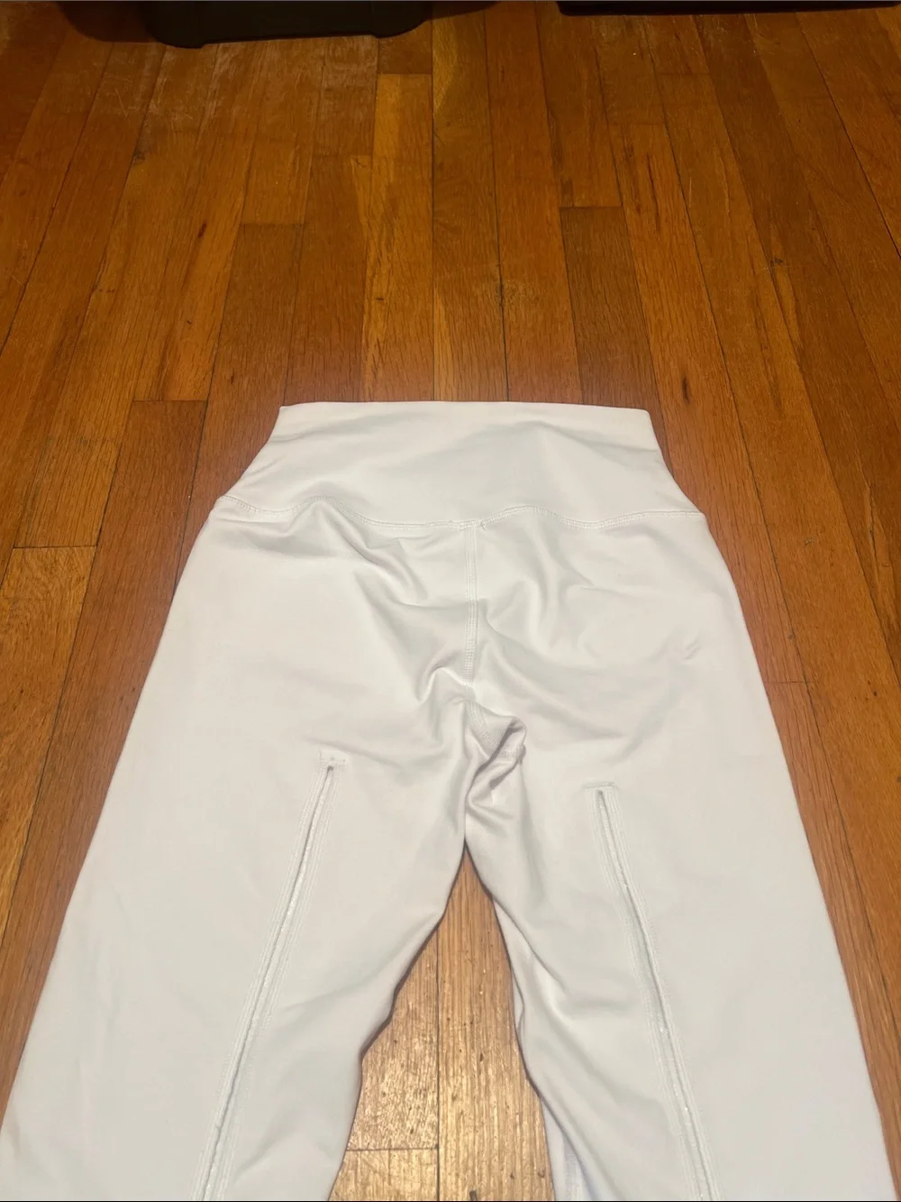 Alo Yoga High Waist Dash 7/8th Capri Cropped Tights in White, Women’s size Small